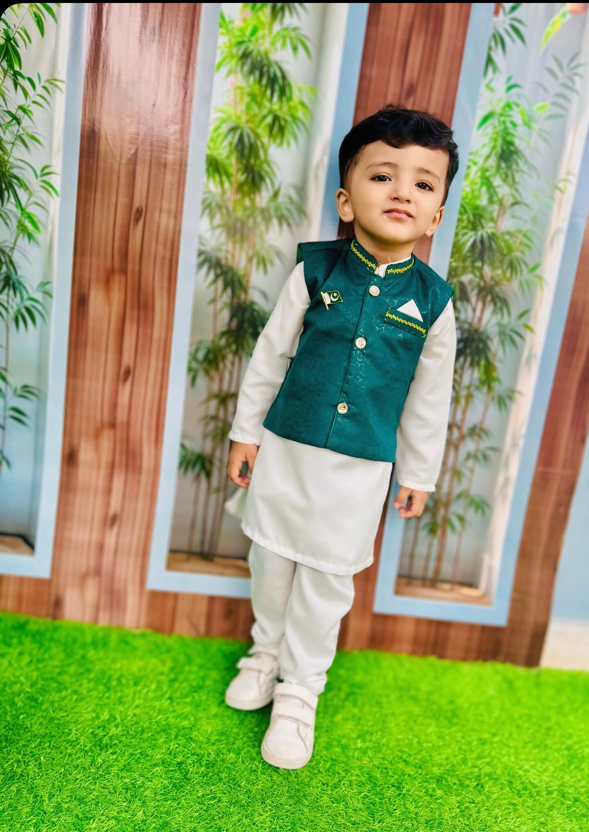 Boys Shalwar Kameez with Green Waistcoat 14th August Edition (0-5 Years)